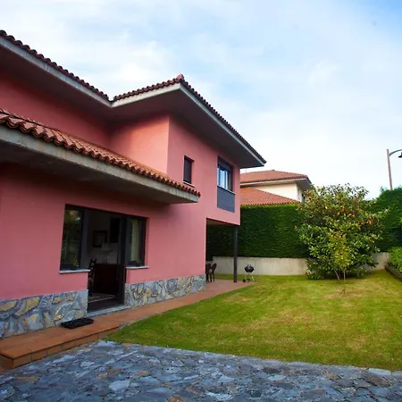 Brisas De קרוויה